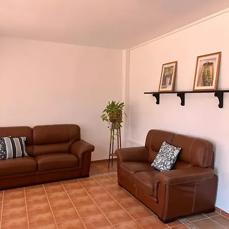 Familiar En Apartment *